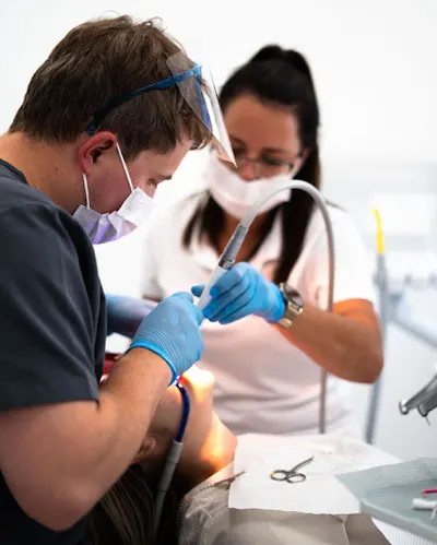 Centrum Stomatologii DentystaKliny - nowoczesna stomatologia i ortodoncja